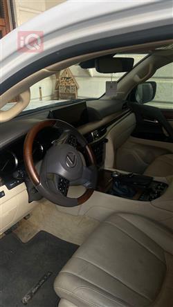 Lexus LX